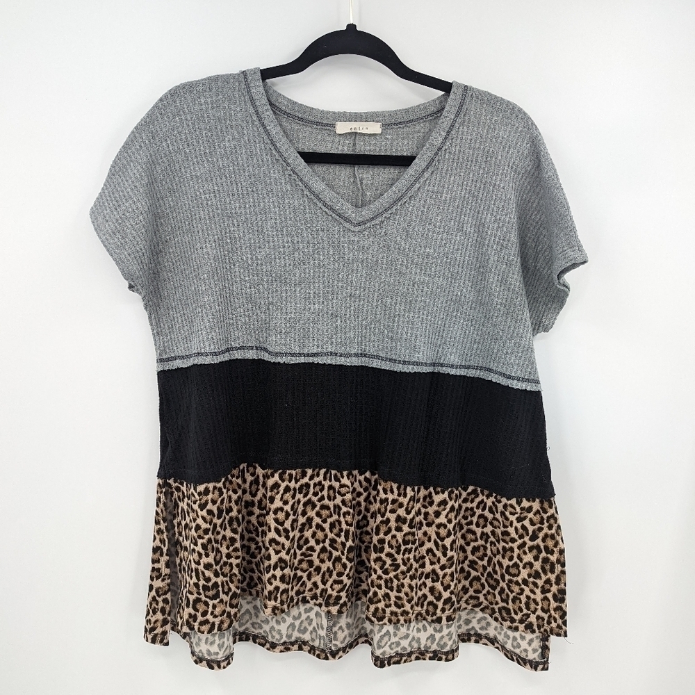 ENTRO Short Sleeve Leopard Print Top